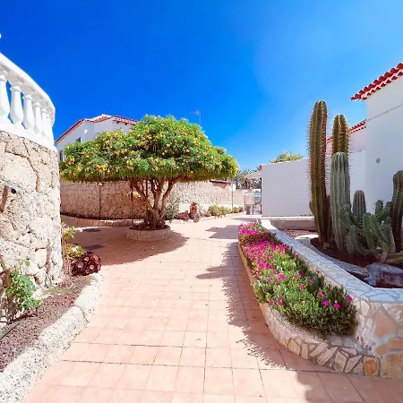 In Paraiso Royal, Playa De Americas *