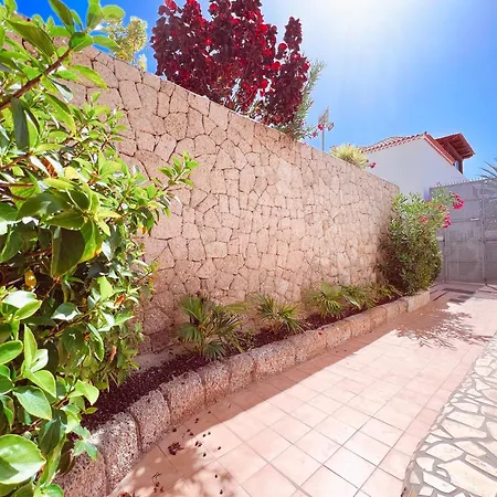 Apartment In Paraiso Royal, Playa De Americas *