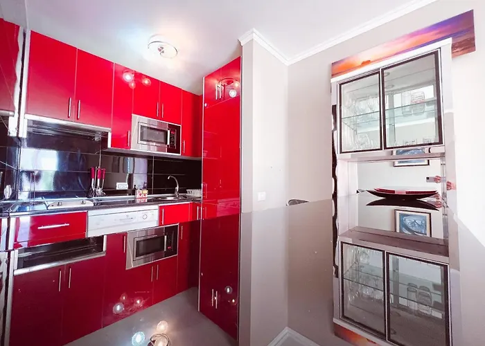 In Paraiso Royal, Playa De Americas